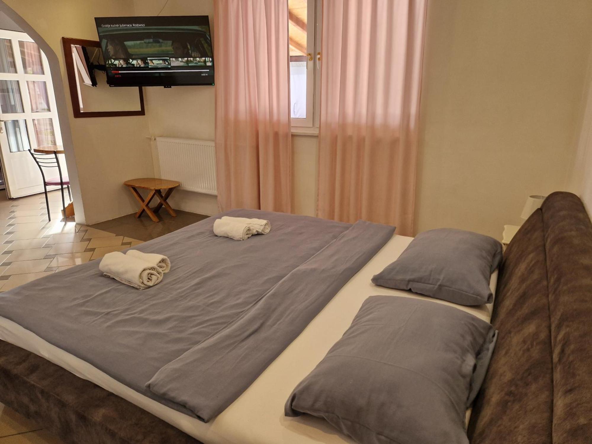 Studio Apartman Grguric Karlovac Exterior foto